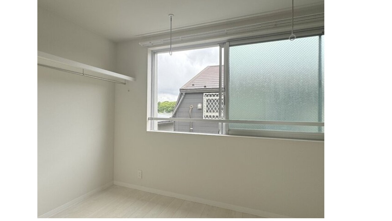 東京都中野区松が丘1丁目　１棟売りアパートの洋室