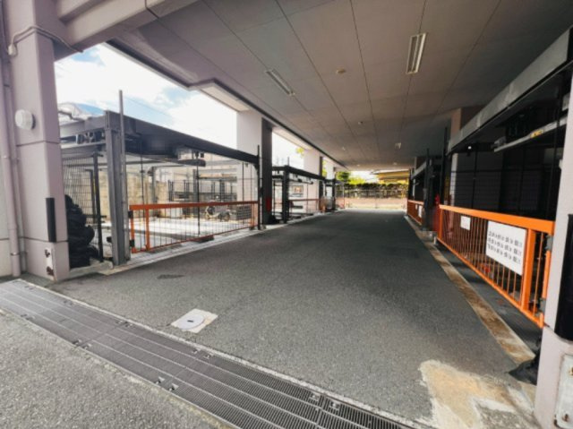 エイルヴィラ羽犬塚駅前プレステージの駐車場