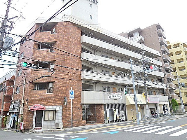 ユニーブル岡町の外観