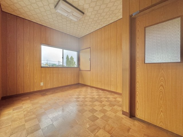 水戸市東赤塚中古戸建の洋室