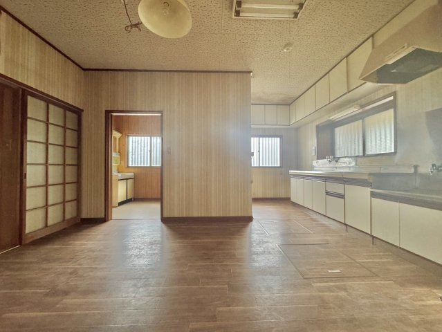 水戸市東赤塚中古戸建の居間・リビング