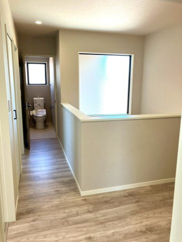 ファミリータウン柞原Ⅱ⑳の内装|２階廊下です。