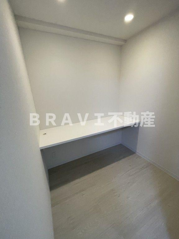 グランパール森ノ宮 BRAVI不動産の洋室