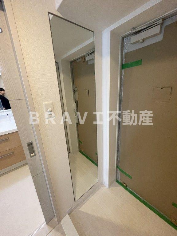 グランパール森ノ宮 BRAVI不動産の玄関