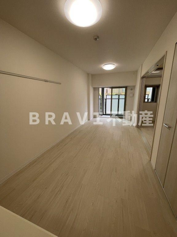 グランパール森ノ宮 BRAVI不動産の居間・リビング