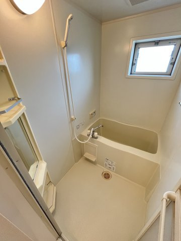 メゾンセレナの浴室