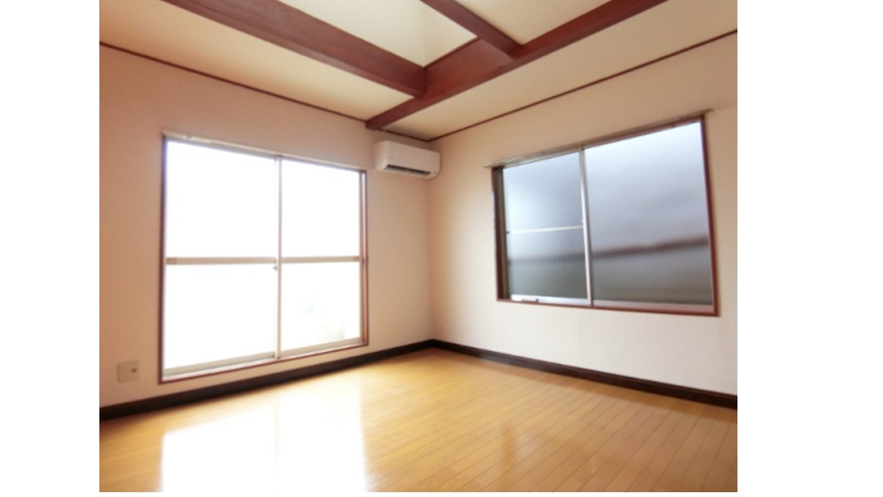 東京都中野区松が丘1丁目　一棟売りアパートの洋室