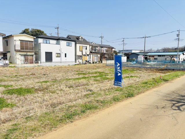 敷地面積141坪　売地　ふじみ野市大井武蔵野の外観|敷地面積141坪！有効宅地面積78坪以上！建築条件なし！二方道路！南道路！敷地内並列駐車可能！外周ブロック積・上水道引込工事は売主負担で施工です！　現地（2026年3月）撮影