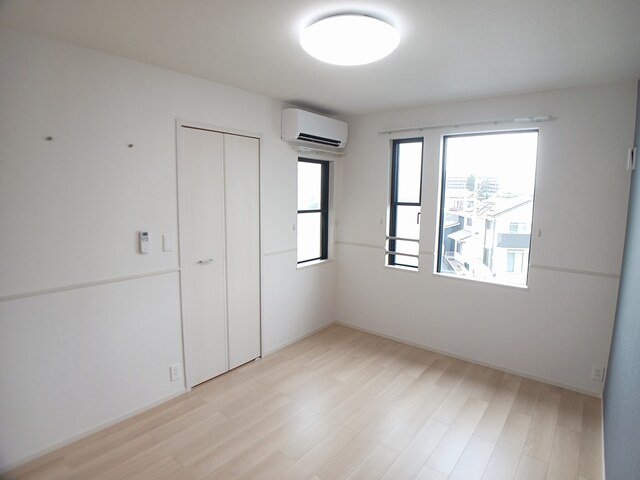 ヒカルサ土浦神立ウエストの寝室