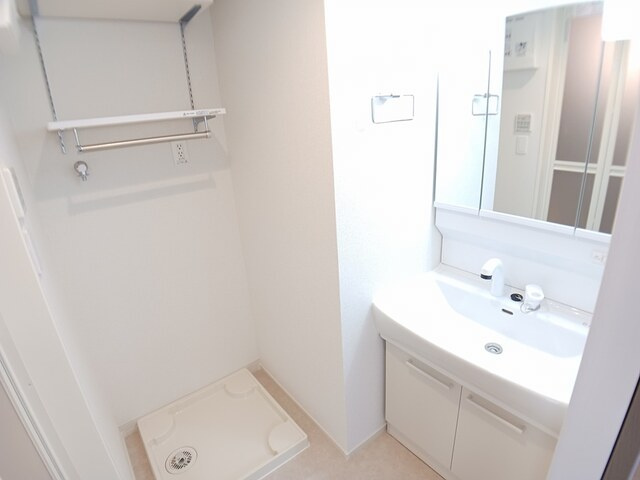 ヒカルサ土浦神立ウエストの独立洗面台