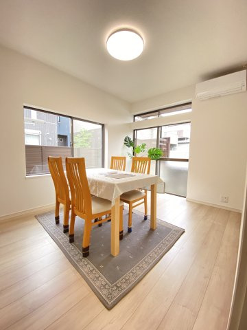 【居間・リビング】 | 東区長嶺南4丁目