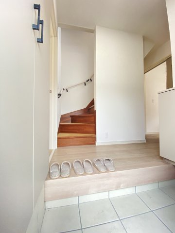 【玄関】 | 東区長嶺南4丁目