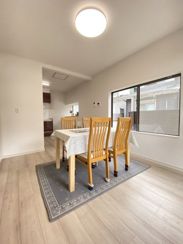 【居間・リビング】 | 東区長嶺南4丁目