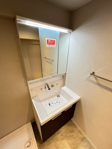 大阪市城東区中央２丁目の賃貸マンションの洗面所