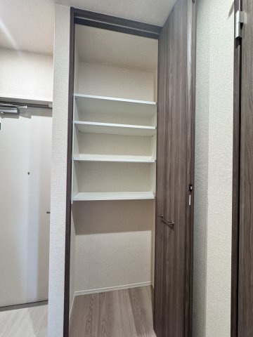 GRAMM奥海印寺EASTのその他|廊下収納
