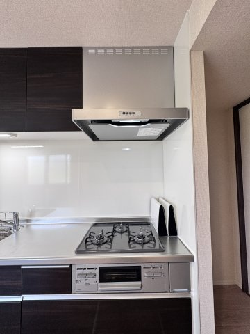 GRAMM奥海印寺EASTのその他|3口ガスコンロキッチン　グリル付き