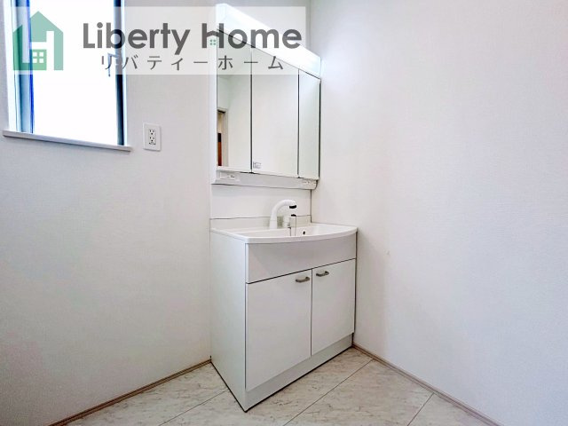 日立市水木町2丁目　新築戸建の独立洗面台