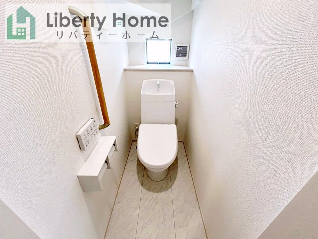 日立市水木町2丁目　新築戸建のトイレ