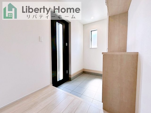 日立市水木町2丁目　新築戸建の玄関