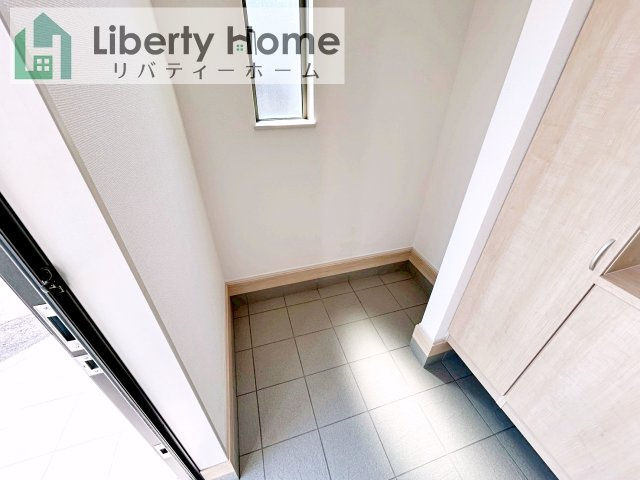 日立市水木町2丁目　新築戸建の玄関