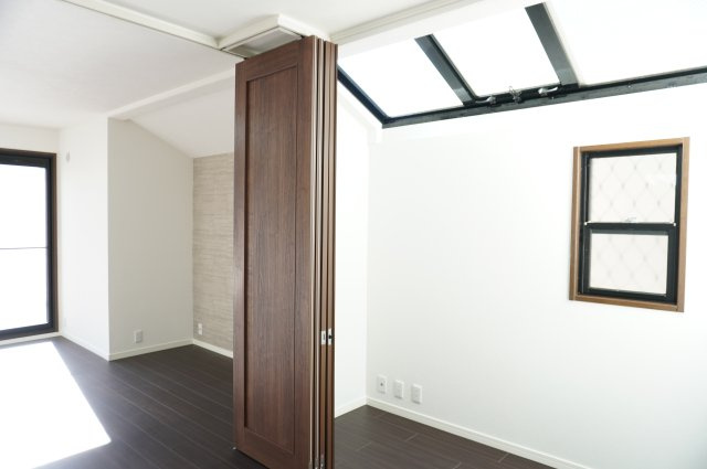 越谷市大間野町5丁目 中古戸建の居間・リビング