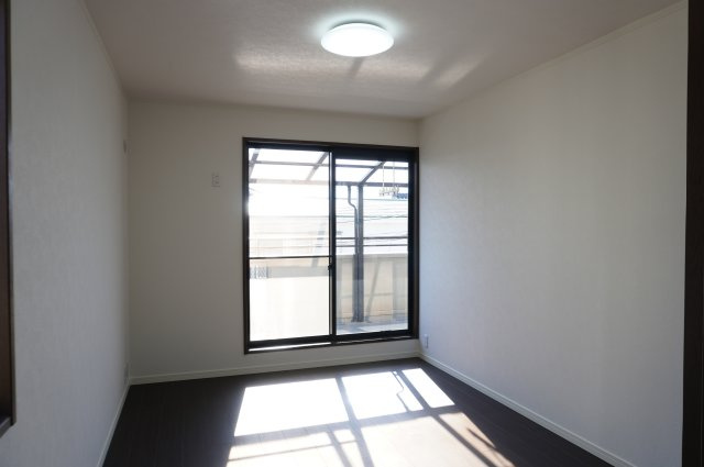 越谷市大間野町5丁目 中古戸建の洋室|2階 6.1帖