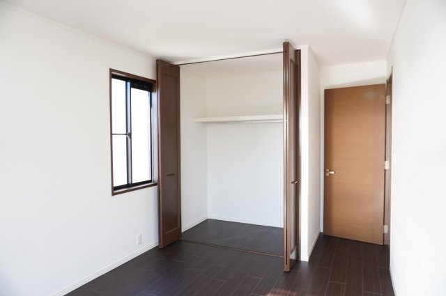 越谷市大間野町5丁目 中古戸建の洋室