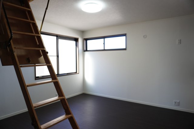 越谷市大間野町5丁目 中古戸建の洋室|8.2帖