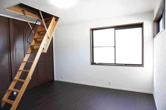 越谷市大間野町5丁目 中古戸建の洋室