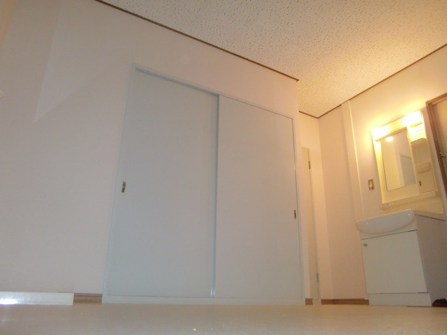 パナハイツ青谷の独立洗面台|DK