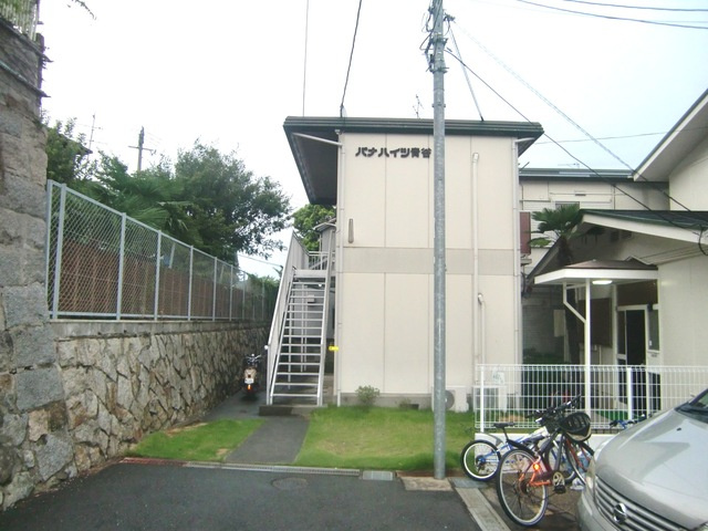 パナハイツ青谷のエントランス