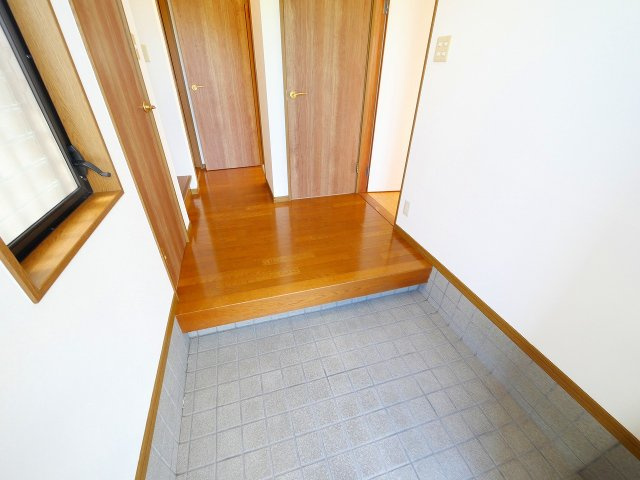 北永井町遊田邸の玄関|玄関です