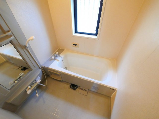 北永井町遊田邸の浴室|お風呂で日々の疲れを落としましょう