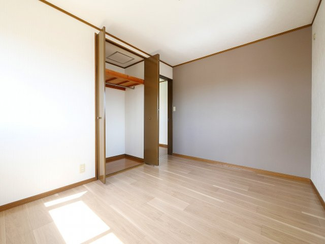 北永井町遊田邸の洋室|落ち着いた色調の洋室です