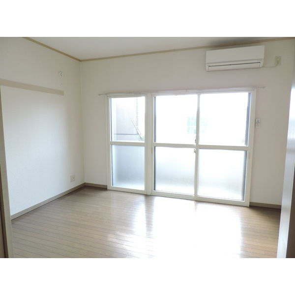 パティオ新栄の居間・リビング