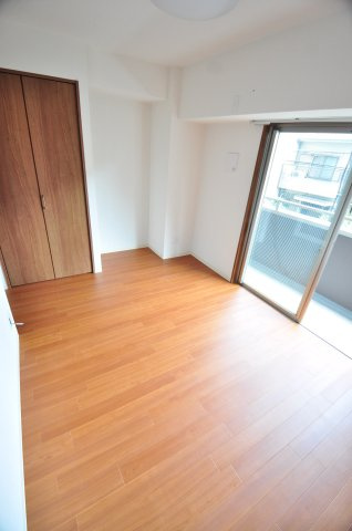 大阪市城東区野江２丁目の賃貸マンションの居間・リビング