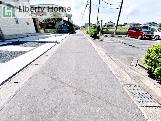 水戸市見和3丁目　新築戸建　A号棟の前面道路含む現地写真