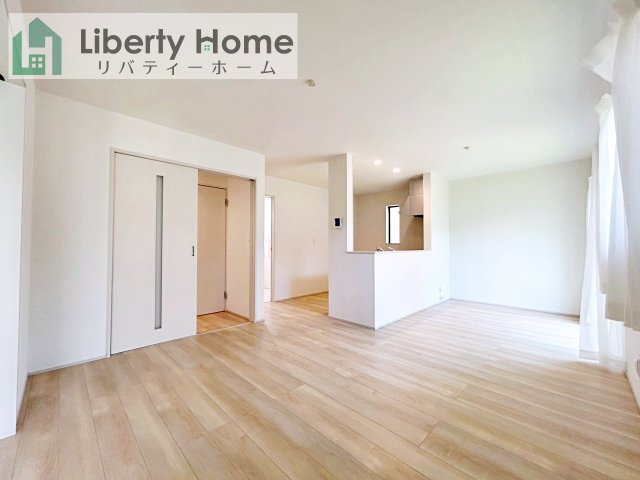 水戸市見和3丁目　新築戸建　B号棟の居間・リビング