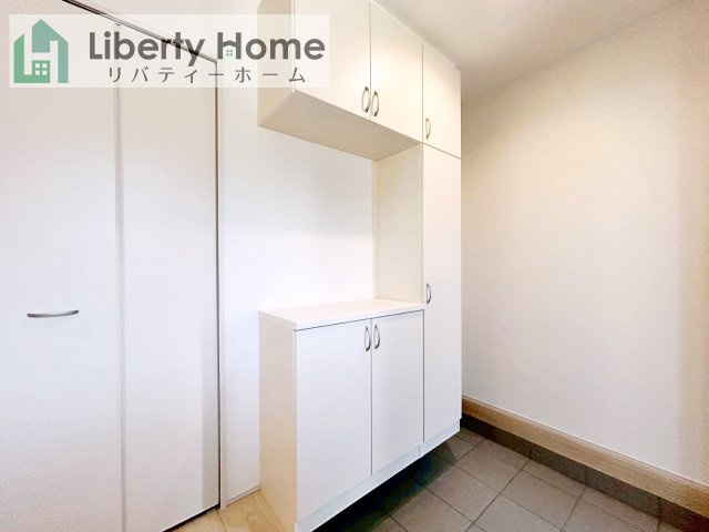 水戸市見和3丁目　新築戸建　B号棟の玄関