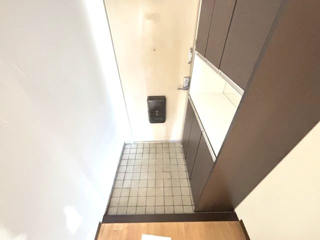 メゾンドール向陽の玄関