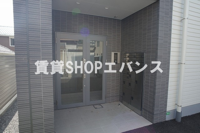 【エントランス】 | charme toit