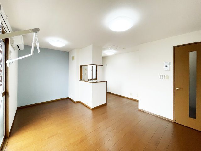 グランシャリオ　E棟の居間・リビング