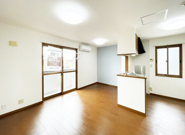 グランシャリオ　E棟の居間・リビング