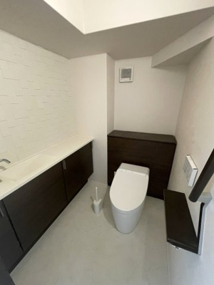 【トイレ】 | 寒河江市　七日町　築浅中古戸建 | 1F　WC