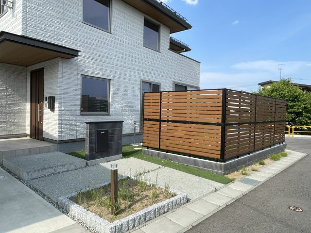 【前面道路含む現地写真】 | 寒河江市　七日町　築浅中古戸建