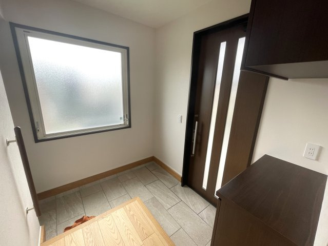 【玄関】 | 寒河江市　七日町　築浅中古戸建