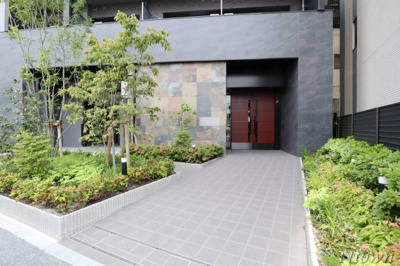 【エントランス】 | プレサンス名古屋菊井セルカ | 清潔なエントランスです