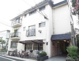 【外観】 | 鉄筋コンクリート造のがっちりとした建物。