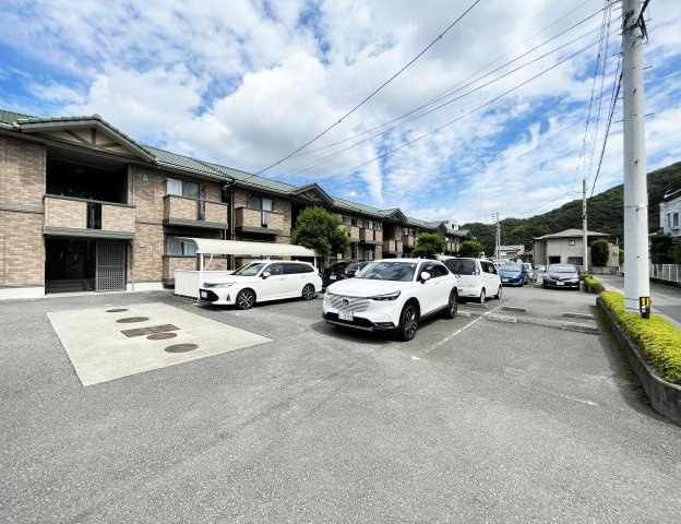 コーポK D棟の駐車場