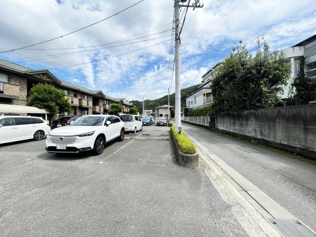 コーポK D棟の駐車場